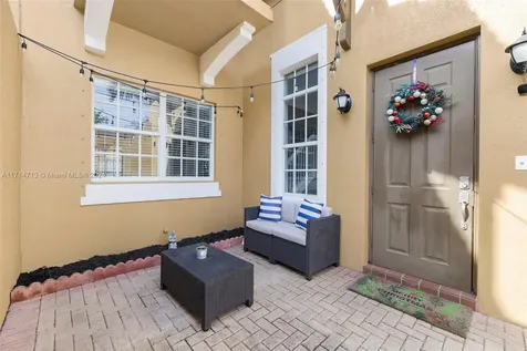 1042 SW 146th Terrace Pembroke Pines FL 33027