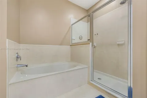 1042 SW 146th Terrace Pembroke Pines FL 33027