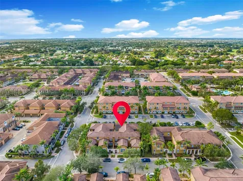1042 SW 146th Terrace Pembroke Pines FL 33027