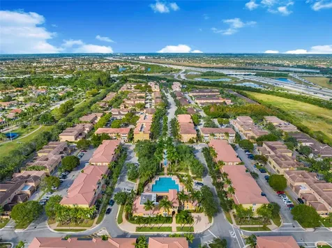 1042 SW 146th Terrace Pembroke Pines FL 33027