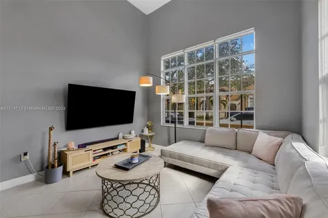 1042 SW 146th Terrace Pembroke Pines FL 33027