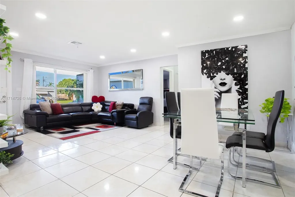 7580 Eaton Street Hollywood FL 33024