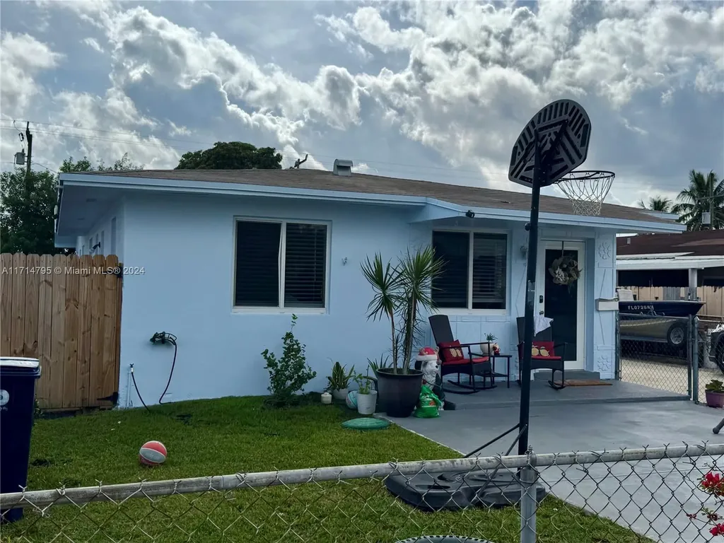 9228 SW 37th Street Miami FL 33165