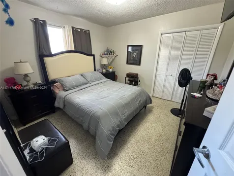 9228 SW 37th Street Miami FL 33165