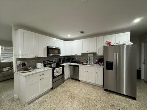 9228 SW 37th Street Miami FL 33165