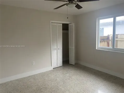 9228 SW 37th Street Miami FL 33165