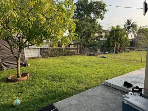 9228 SW 37th Street Miami FL 33165