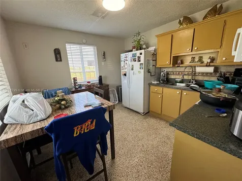 9228 SW 37th Street Miami FL 33165