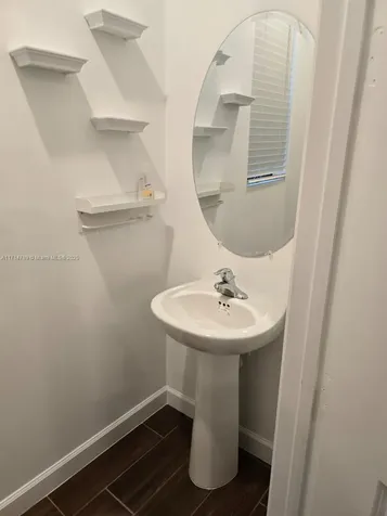 1010 White Oak Terrace Riviera Beach FL 33410