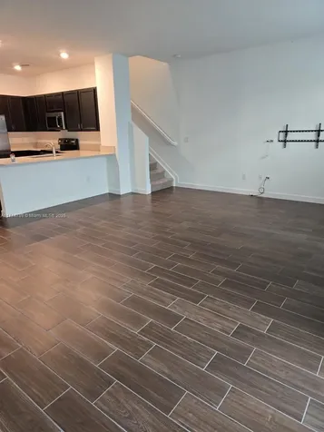 1010 White Oak Terrace Riviera Beach FL 33410