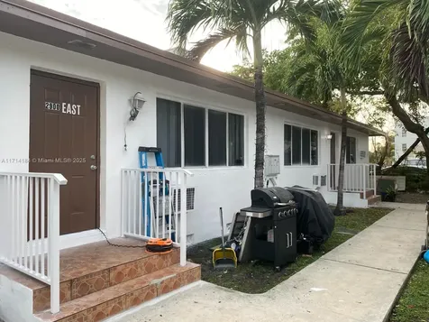 2900 NW 10th Avenue Miami FL 33127