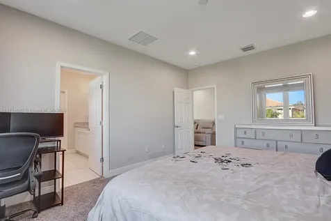 1981 NW Cataluna Circle Port St. Lucie FL 34986