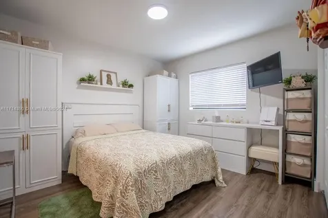 8341 SW 12th Terrace Miami FL 33144