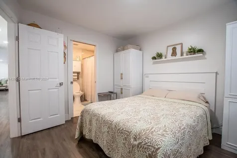 8341 SW 12th Terrace Miami FL 33144