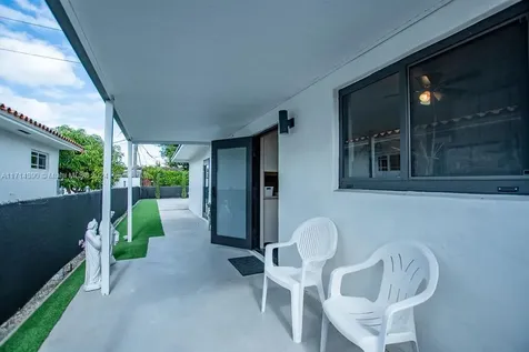 8341 SW 12th Terrace Miami FL 33144