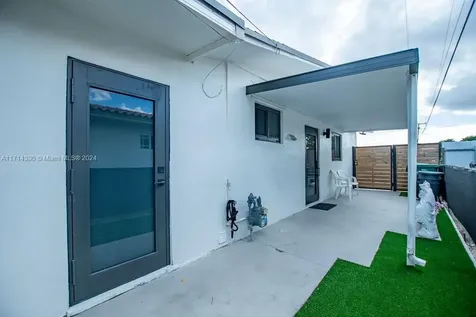 8341 SW 12th Terrace Miami FL 33144