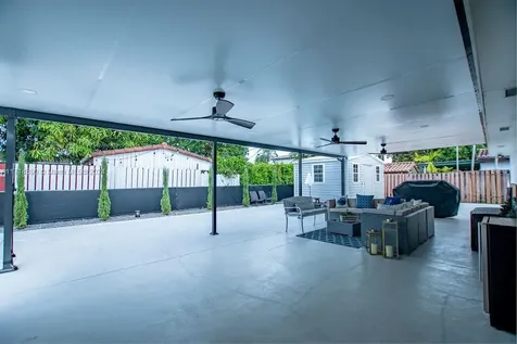 8341 SW 12th Terrace Miami FL 33144