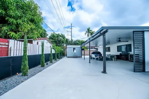 8341 SW 12th Terrace Miami FL 33144