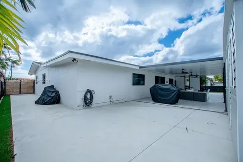 8341 SW 12th Terrace Miami FL 33144