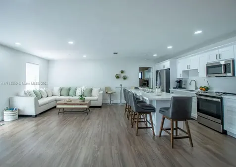 8341 SW 12th Terrace Miami FL 33144