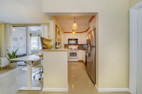 1040 SE 4th Avenue Deerfield Beach FL 33441