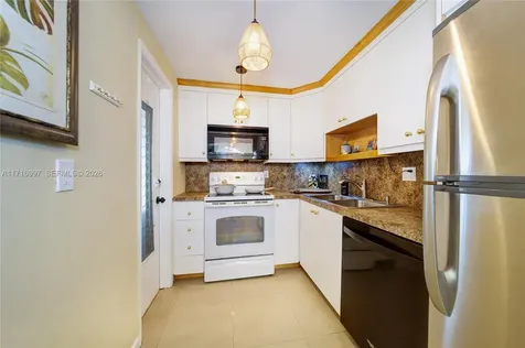 1040 SE 4th Avenue Deerfield Beach FL 33441