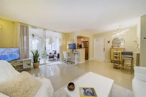 1040 SE 4th Avenue Deerfield Beach FL 33441