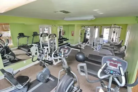13285 Arbor Pointe Circle Tampa FL 33617