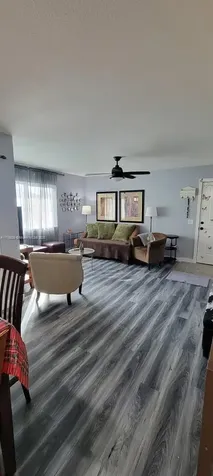 13285 Arbor Pointe Circle Tampa FL 33617