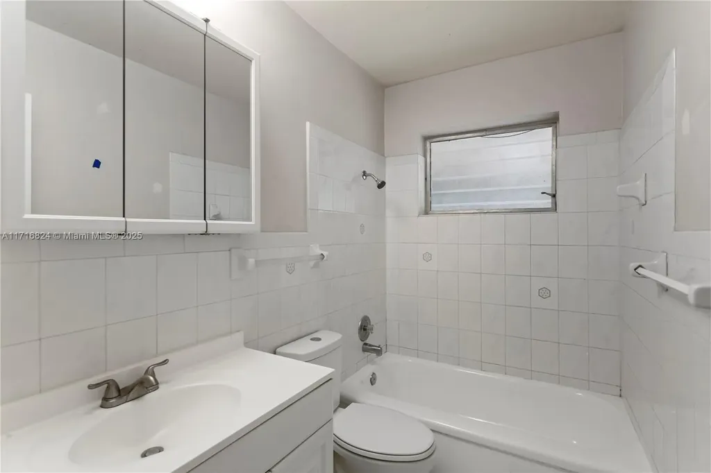 3302 SW 15th Court Fort Lauderdale FL 33312