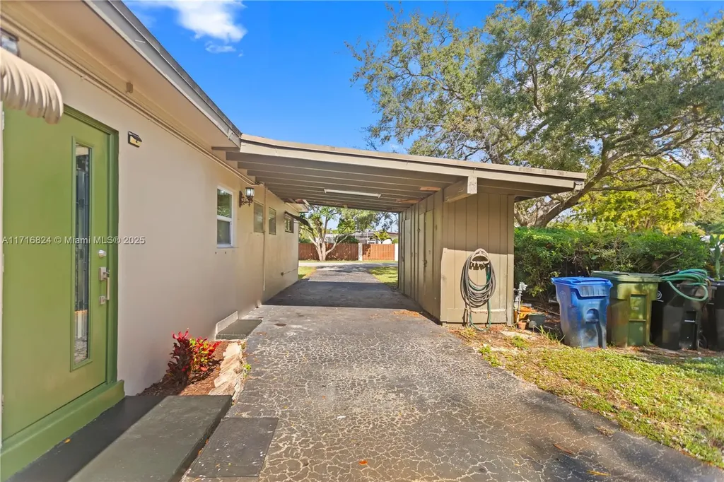 3302 SW 15th Court Fort Lauderdale FL 33312