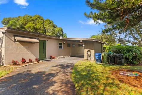 3302 SW 15th Court Fort Lauderdale FL 33312