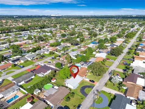 7861 NW 14th Street Pembroke Pines FL 33024