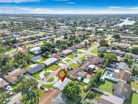 7861 NW 14th Street Pembroke Pines FL 33024