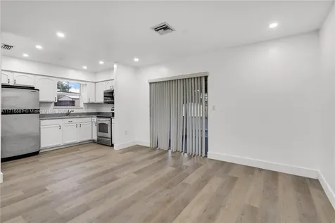 7861 NW 14th Street Pembroke Pines FL 33024