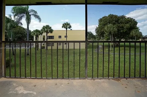 1727 W Meadows Circle W Boynton Beach FL 33436