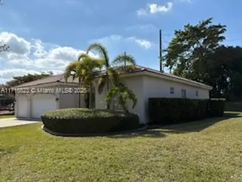 2420 Fairways Drive Homestead FL 33035