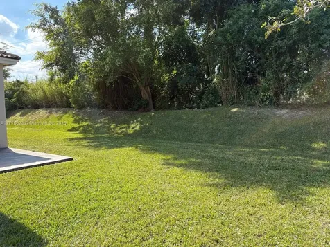 2420 Fairways Drive Homestead FL 33035