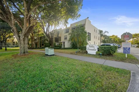 20401 NE 30th Avenue Aventura FL 33180