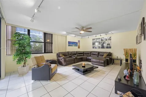 20401 NE 30th Avenue Aventura FL 33180