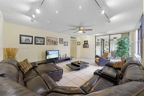 20401 NE 30th Avenue Aventura FL 33180