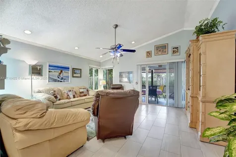 2061 NW 37th Avenue Coconut Creek FL 33066
