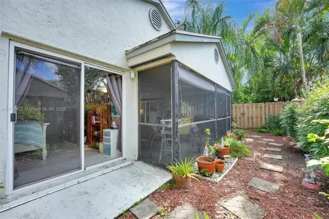 2061 NW 37th Avenue Coconut Creek FL 33066