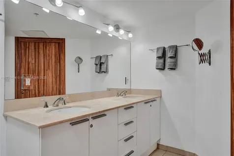 16699 Collins Avenue Sunny Isles Beach FL 33160