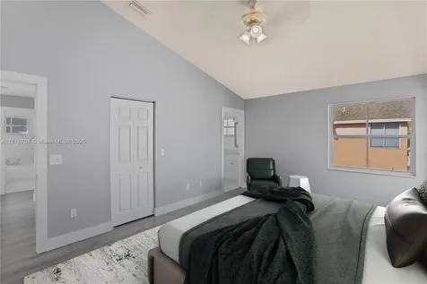 10161 NW 5th Street Pembroke Pines FL 33026