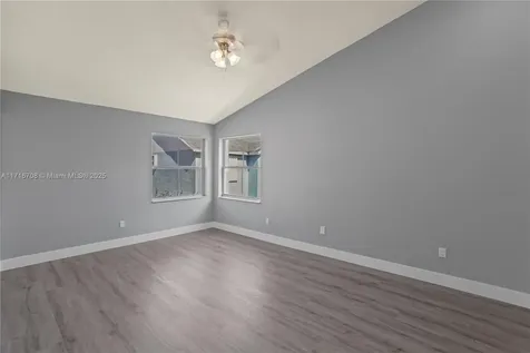 10161 NW 5th Street Pembroke Pines FL 33026