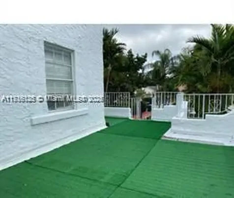2633 SW 34th Avenue Miami FL 33133