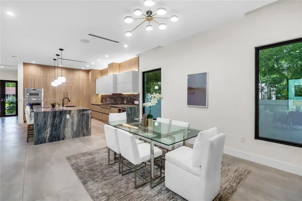 537 NE 14th Avenue Fort Lauderdale FL 33301