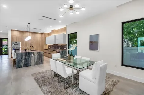 537 NE 14th Avenue Fort Lauderdale FL 33301