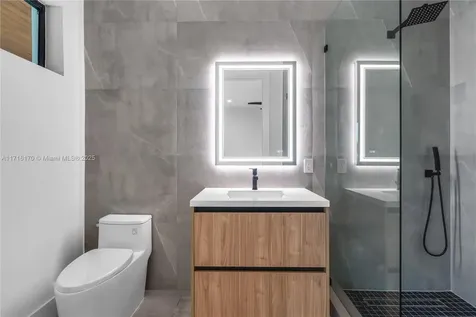 537 NE 14th Avenue Fort Lauderdale FL 33301